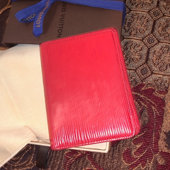 Authentic Louis Vuitton red epi card holder - Picture 8 of 12
